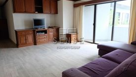 10 Bedroom House for Sale or Rent in Resort in Town, Khlong Toei Nuea, Bangkok near MRT Phetchaburi