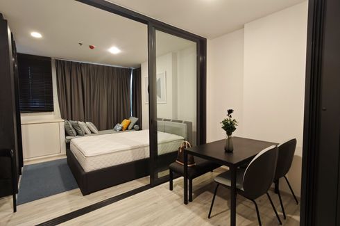 1 Bedroom Condo for rent in XT Huaikhwang, Din Daeng, Bangkok near MRT Huai Khwang