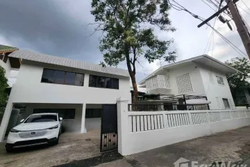 5 Bedroom House for rent in Chom Phon, Bangkok near MRT Lat Phrao