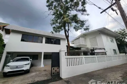 5 Bedroom House for rent in Chom Phon, Bangkok near MRT Lat Phrao
