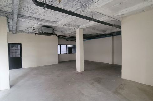 Commercial for rent in BB Building, Khlong Toei Nuea, Bangkok near MRT Phetchaburi