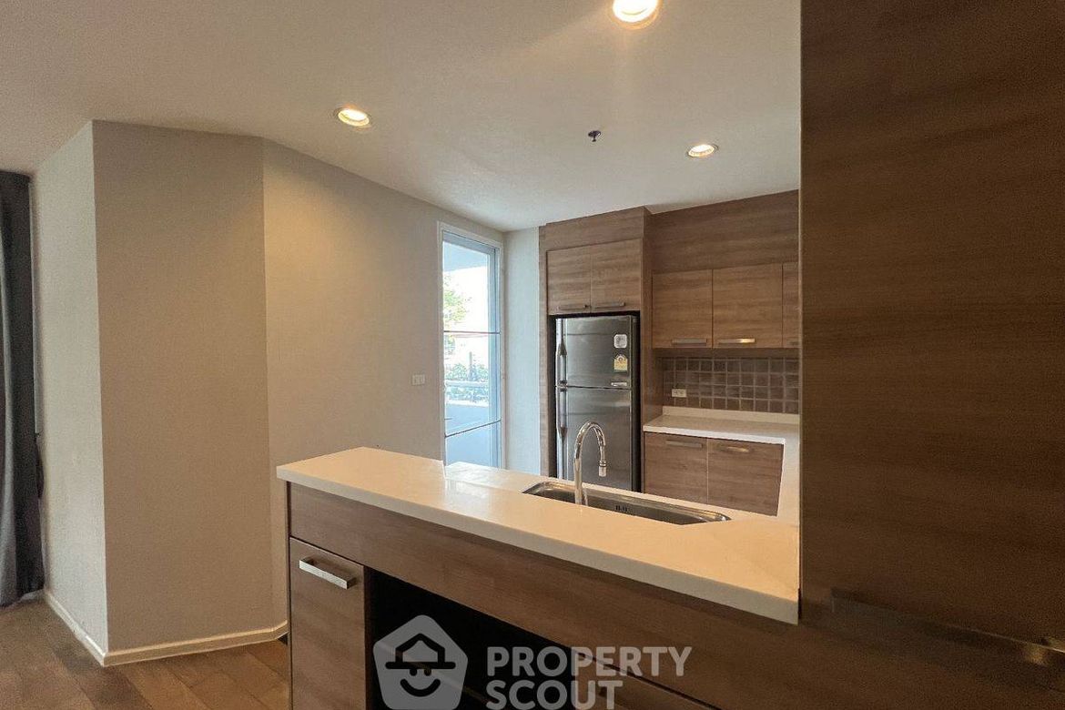 Watthana, Bangkok - Photo 3