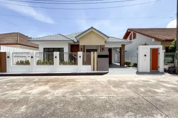 3 Bedroom House for sale in Phuket Villa California, Wichit, Phuket