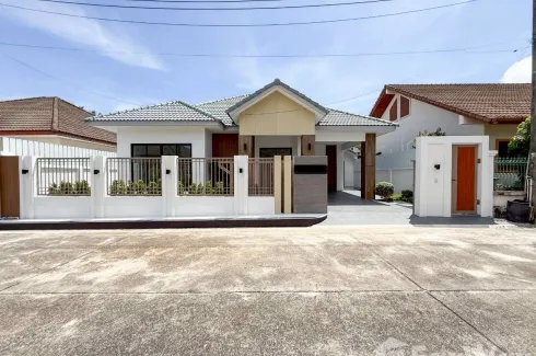 3 Bedroom House for sale in Phuket Villa California, Wichit, Phuket