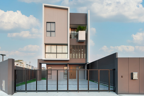 4 Bedroom House for sale in Khlong Chaokhun Sing, Bangkok near MRT Mahatthai