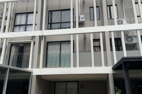 4 Bedroom Townhouse for rent in Y Residence Sukhumvit 113, Samrong Nuea, Samut Prakan near MRT Thipphawan
