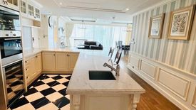 3 Bedroom Condo for rent in Bang Phong Pang, Bangkok