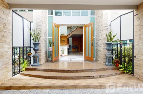 5 Bedroom House for sale in Khlong Kluea, Nonthaburi near MRT Si Rat