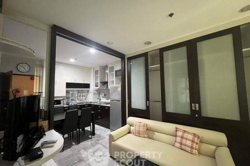 2 Bedroom Condo for rent in Sathorn House, Silom, Bangkok near BTS Surasak