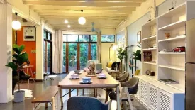 3 Bedroom Townhouse for rent in Khlong Tan Nuea, Bangkok