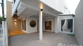 3 Bedroom Townhouse for rent in Phra Khanong Nuea, Bangkok