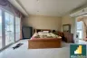 2 Bedroom Condo for Sale or Rent in Na Kluea, Chonburi