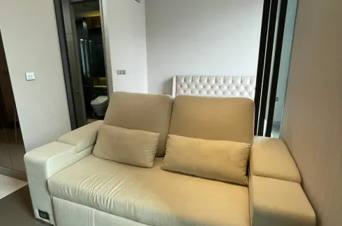 Condo for rent in The Esse at Singha Complex, Bang Kapi, Bangkok near MRT Phetchaburi
