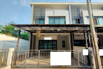 3 Bedroom Townhouse for sale in Dokmai, Bangkok