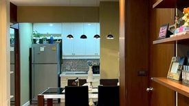 1 Bedroom Condo for sale in Sathorn House, Silom, Bangkok near BTS Surasak