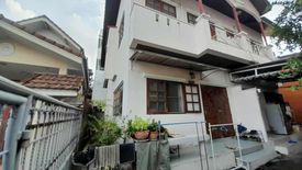 4 Bedroom House for sale in Chom Phon, Bangkok near MRT Chankasem