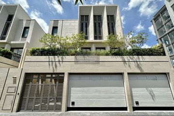 4 Bedroom Condo for sale in Adler Chan Road, Wat Phraya Krai, Bangkok