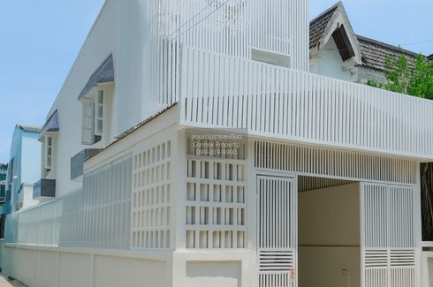 2 Bedroom House for sale in Baan yu charoen, Khlong Chaokhun Sing, Bangkok near MRT Mahatthai