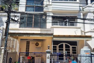 5 Bedroom Townhouse for sale in Phlapphla, Bangkok