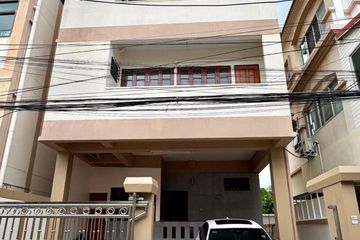 4 Bedroom Townhouse for sale in Arun Amarin, Bangkok