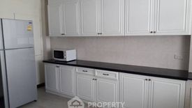 3 Bedroom Apartment for rent in Rishi Court, Khlong Toei Nuea, Bangkok near Airport Rail Link Makkasan