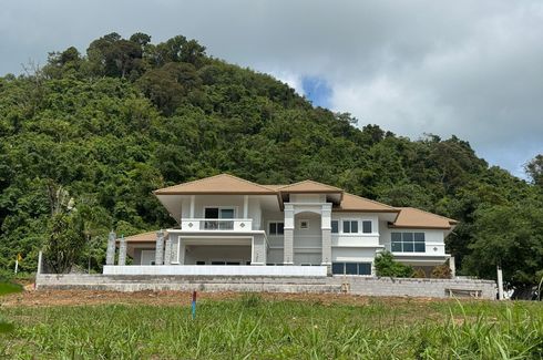 7 Bedroom Villa for rent in Mai Khao, Phuket