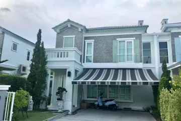 2 Bedroom Townhouse for sale in Dokmai, Bangkok