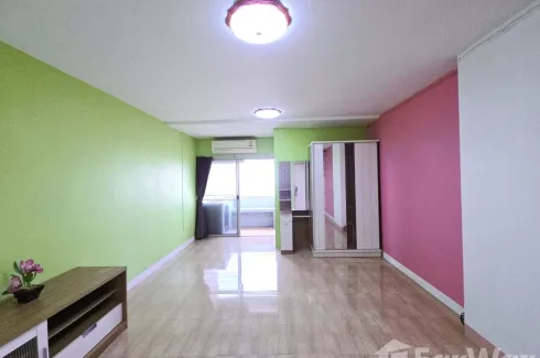 Condo for sale in Santisuk Garden, Hua Mak, Bangkok near MRT Yaek Lam Sali