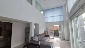 3 Bedroom Townhouse for rent in Khlong Tan Nuea, Bangkok