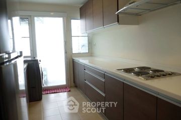 2 Bedroom Condo for sale in River House Condominium, Bang Lamphu Lang, Bangkok near BTS Saphan Taksin