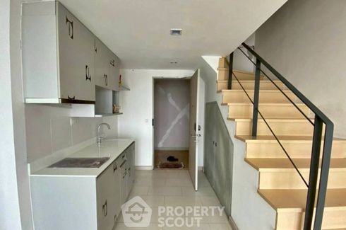 2 Bedroom Condo for sale in Ideo Mobi Sathorn, Bang Lamphu Lang, Bangkok near BTS Krung Thon Buri