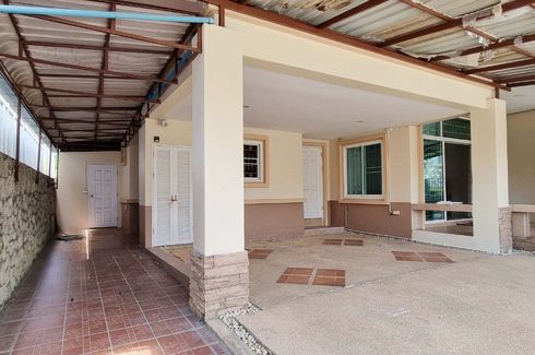 3 Bedroom House for sale in Nong Pla Lai, Chonburi