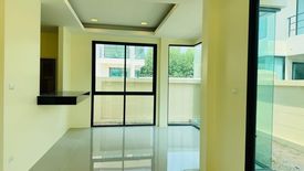 3 Bedroom House for sale in Na Kluea, Chonburi