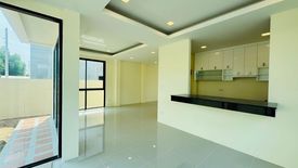 3 Bedroom House for sale in Na Kluea, Chonburi