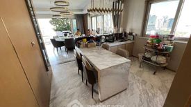 3 Bedroom Condo for sale in Le Raffine Sukhumvit 24, Khlong Tan, Bangkok near BTS Phrom Phong