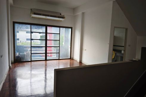 4 Bedroom Townhouse for rent in Khlong Tan Nuea, Bangkok near MRT Sukhumvit