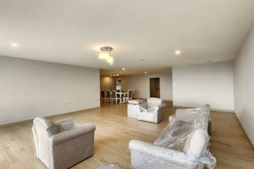 3 Bedroom Condo for rent in Khlong Tan Nuea, Bangkok