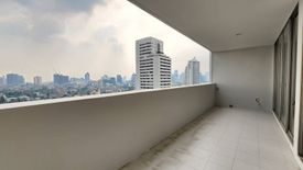 3 Bedroom Condo for rent in Khlong Tan Nuea, Bangkok