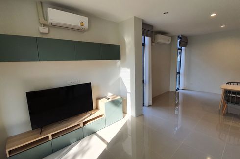 2 Bedroom Condo for rent in Phra Khanong, Bangkok near BTS Ekkamai