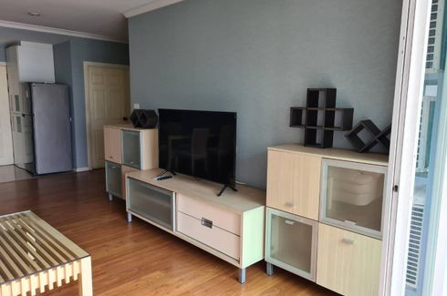 2 Bedroom Condo for rent in Khlong Toei Nuea, Bangkok near MRT Phetchaburi