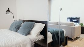 1 Bedroom Condo for sale in Si Phraya, Bangkok near MRT Sam Yan