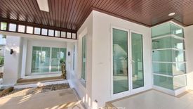 3 Bedroom House for sale in Dokmai, Bangkok
