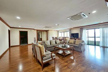 3 Bedroom Condo for rent in Khlong Toei Nuea, Bangkok near MRT Sukhumvit