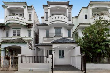 4 Bedroom Townhouse for sale in Don Mueang, Bangkok