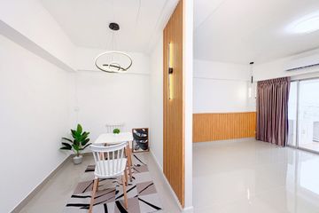 1 Bedroom Condo for sale in Nuan Chan, Bangkok