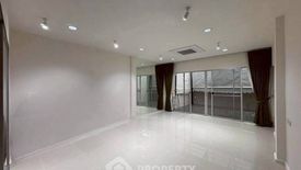 3 Bedroom Townhouse for rent in Noble Cube, Suan Luang, Bangkok near Airport Rail Link Ramkhamhaeng