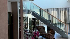 2 Bedroom Condo for rent in The Room Sukhumvit 21, Khlong Toei Nuea, Bangkok near MRT Sukhumvit