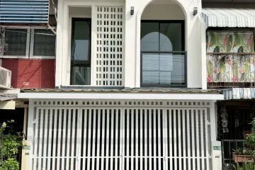 2 Bedroom House for sale in Lat Phrao, Bangkok