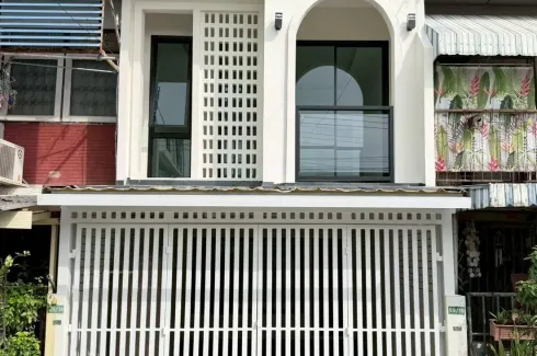 2 Bedroom House for sale in Lat Phrao, Bangkok