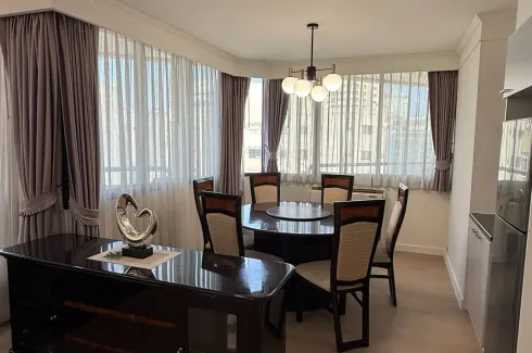 2 Bedroom Condo for rent in LAKE AVENUE Sukhumvit 16, Khlong Toei, Bangkok near BTS Asoke